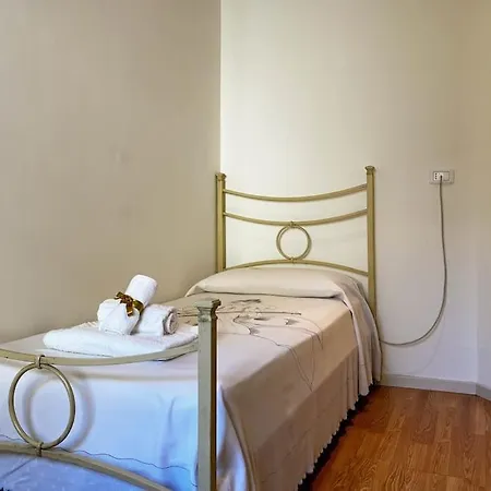 Vicino Al Mare Parcheggio, Wifi By We Host You Apartamento *